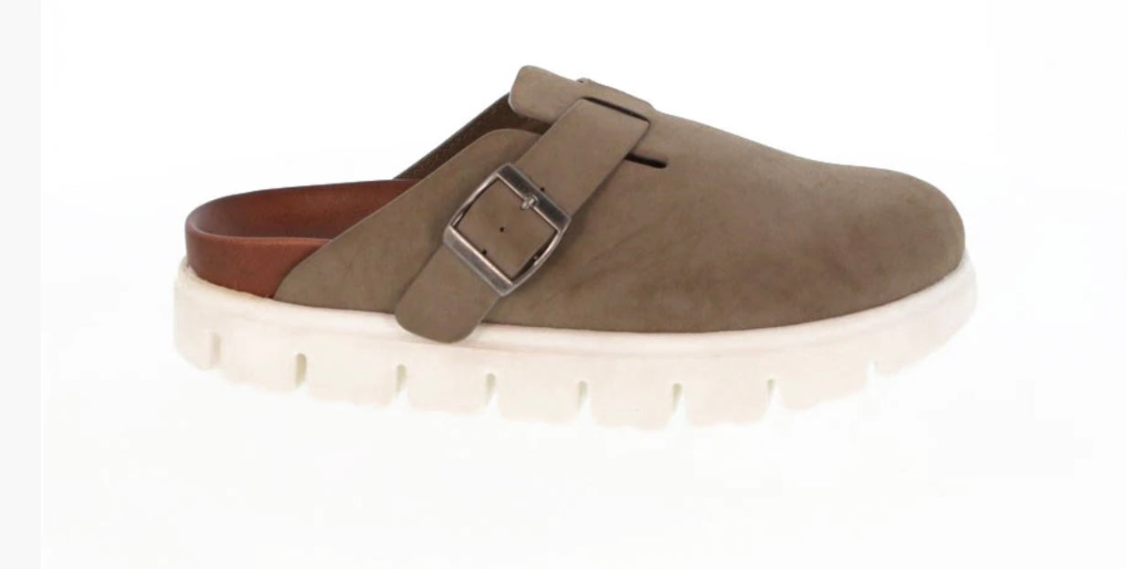 Geneva Clog
