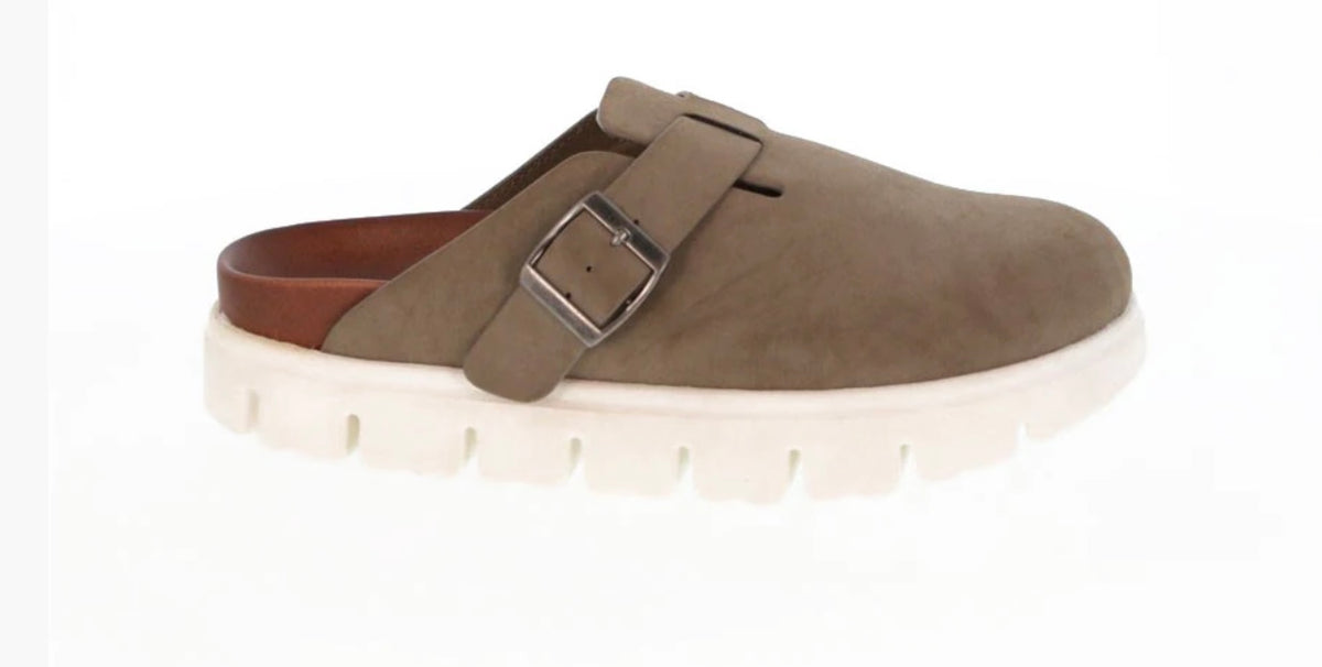 Geneva Clog
